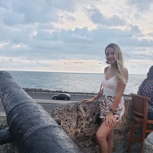 Meet your Posher, Dily